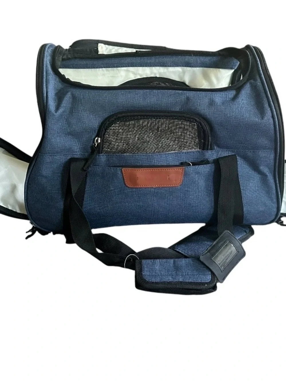 Pet carrier with waterproof mat